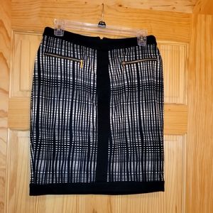 Premise Black & Cream Fashion Skirt Faux Zipper Accents Women's Size 4 Runs Big